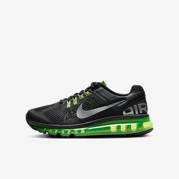 Black nike shoes for boys shop